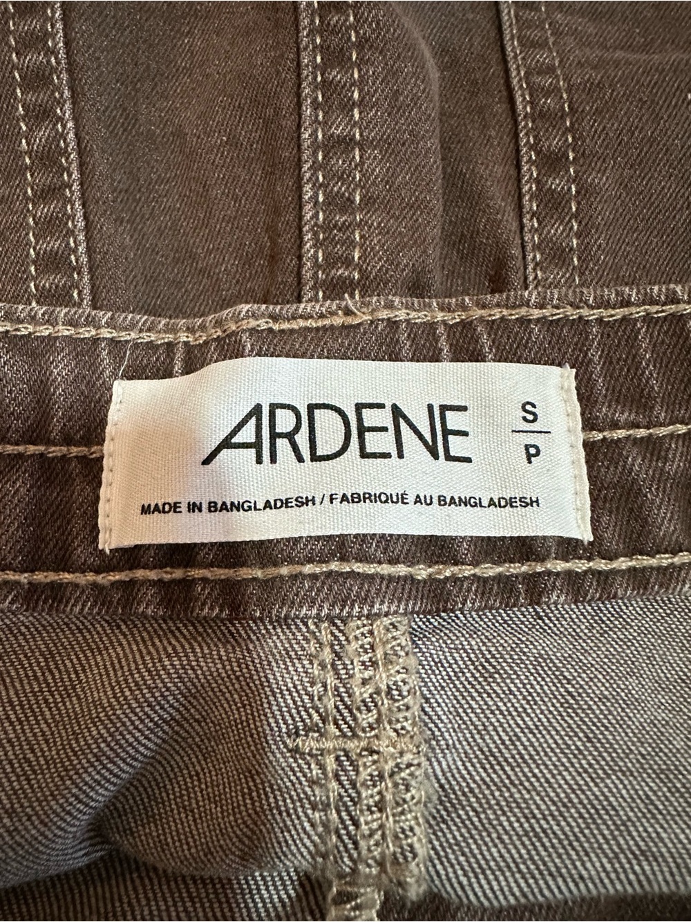 Dark Brown Cargo Shorts Size Small - Picture 4 of 10